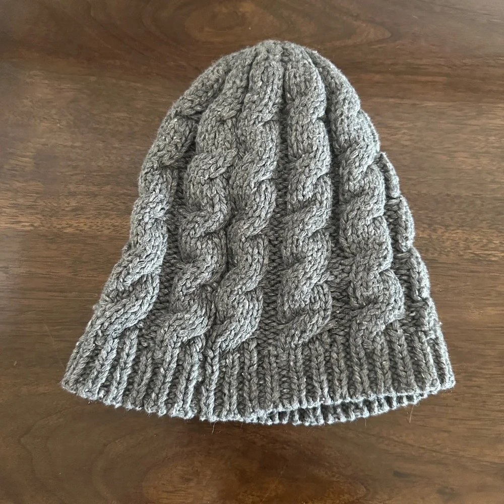FREE WITH PURCHASE cable knit grey gray winter beanie hat